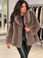 🤎 The Luxe Mocha Faux Fur Jacket 🤎