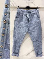 Magics with stud detail